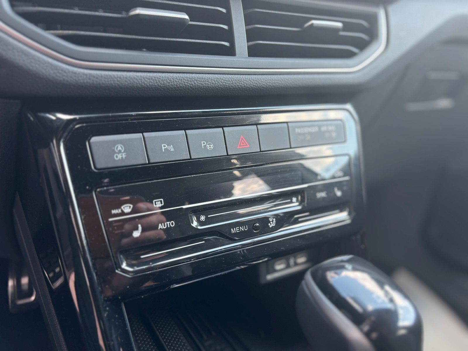Fahrzeugabbildung Volkswagen T-Cross 1.0 TSI 85 kW Goal
