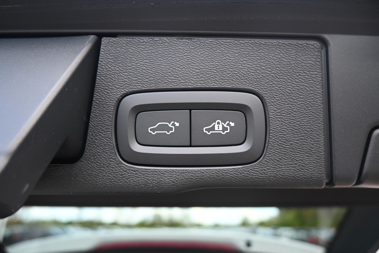 Fahrzeugabbildung Volvo XC60 B4 D AWD Ultimate Dark*STDHZG*360°*LUFT*ACC