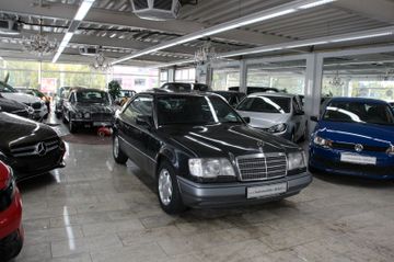 Mercedes E 320 - 2