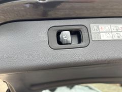 Fahrzeugabbildung Mercedes-Benz C 200d T 9G-TRONIC Avantgarde AHK NAVI R-CAM
