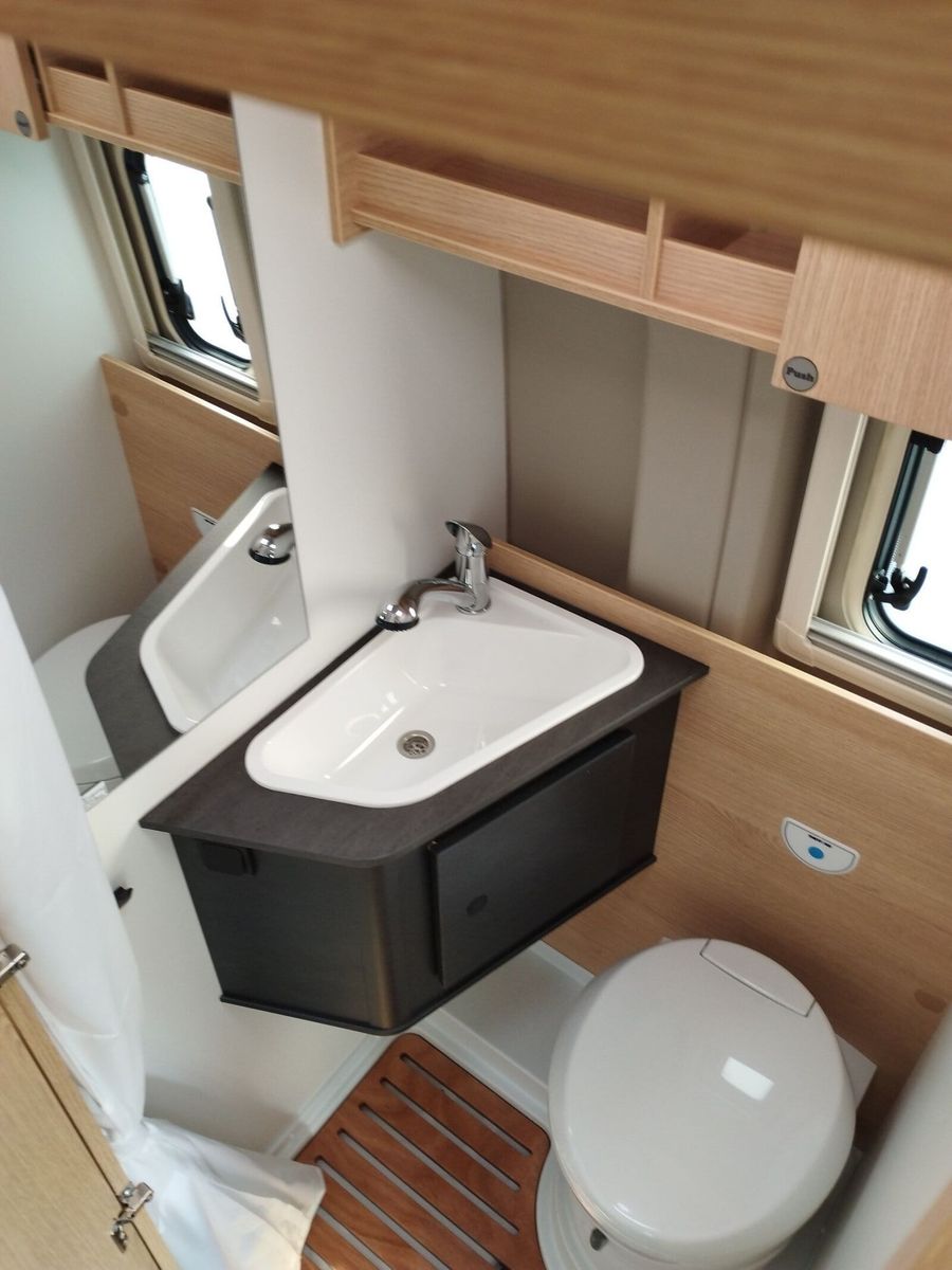 Fahrzeugabbildung Sunlight Adventure Cliff 602 Automatik, Dörr Edition, LTE