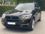 BMW X5 xDrive30d - - BMW X5 in Kiel