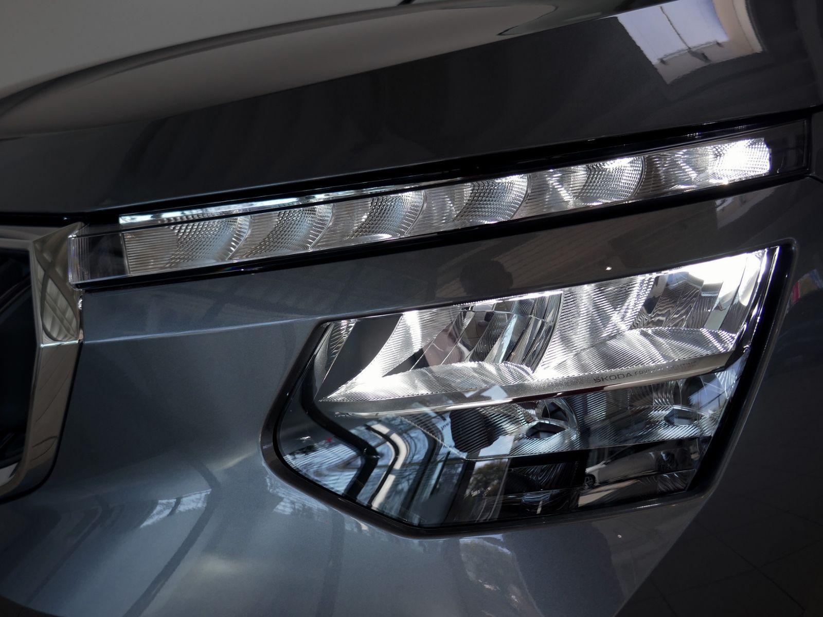 Fahrzeugabbildung SKODA Kamiq Essence 1.0 TSI DSG | LED PDC GRA App