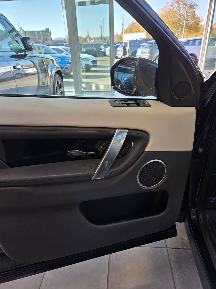 Fahrzeugabbildung Land Rover Discovery Sport Hybrid R-Dynamic S AWD