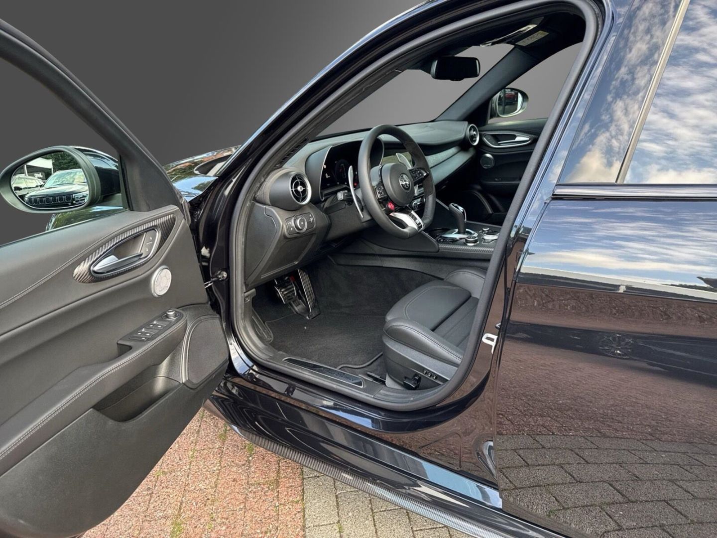 Fahrzeugabbildung Alfa Romeo Giulia Quadrifoglio 2.9 V6 Bi-Turbo
