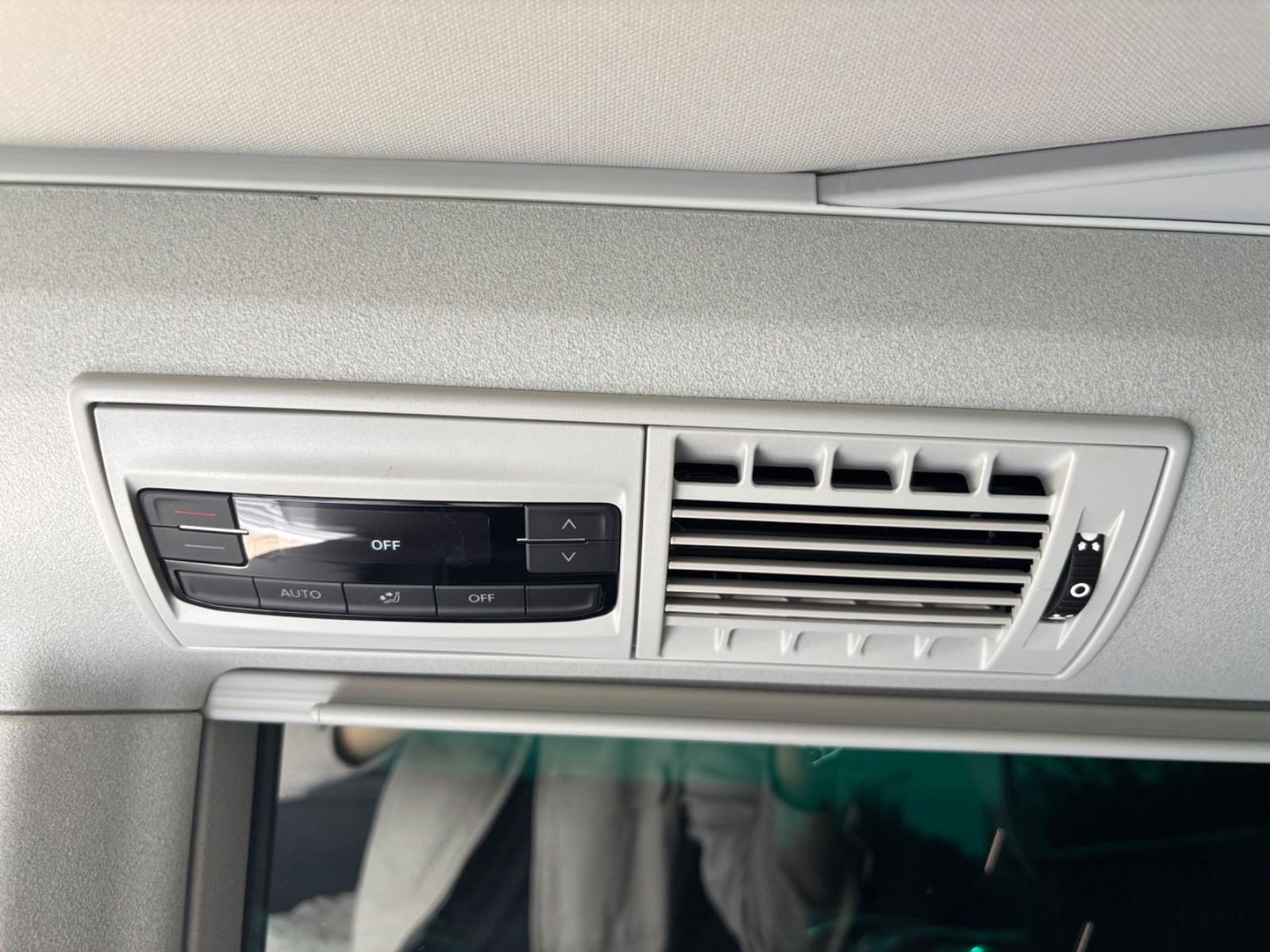 Fahrzeugabbildung Volkswagen T6 California Beach Kam Shz Ahk