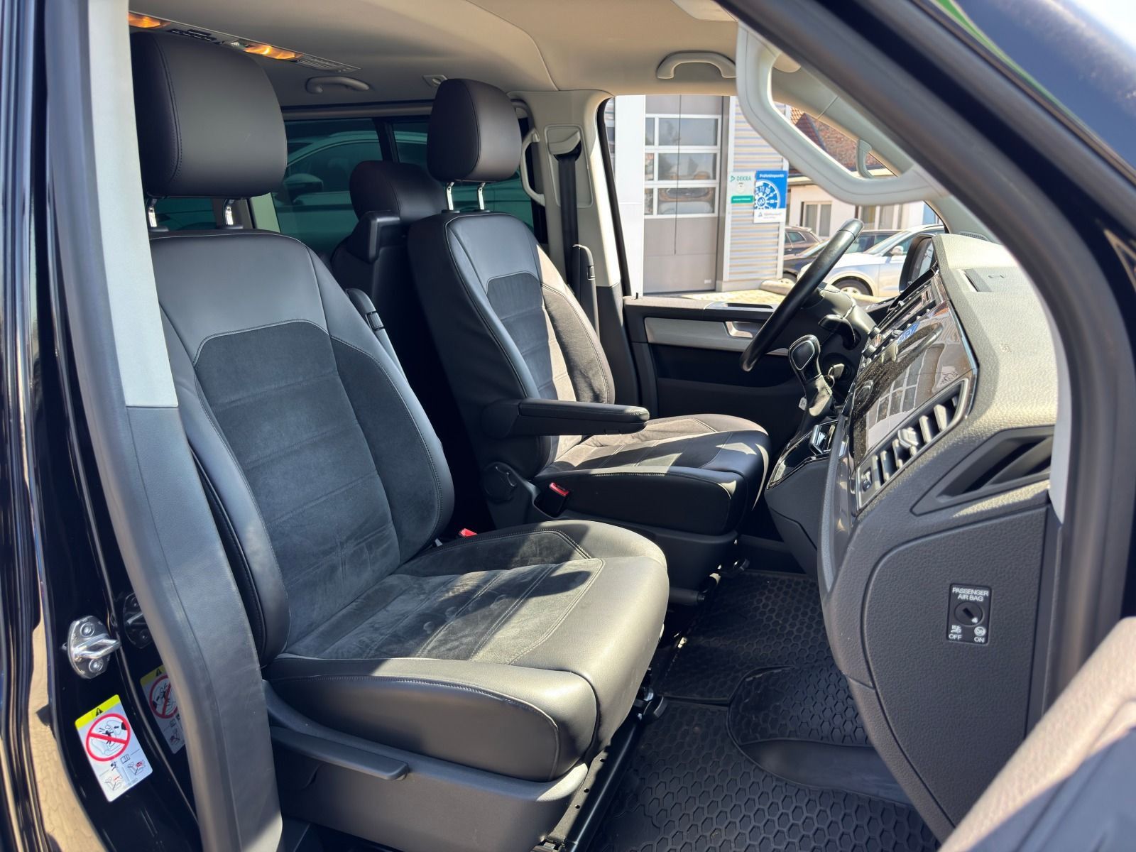 Fahrzeugabbildung Volkswagen T6 Multivan Generation Six 150PS DSG*AHK*RFK*StH