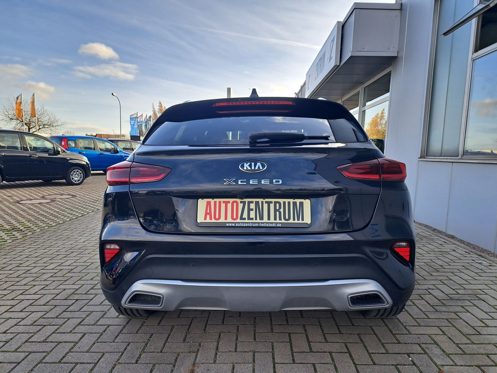 Fahrzeugabbildung Kia XCeed Xdition AUTOMATIK LED PANO KAMERA NAVI JBL