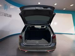 Fahrzeugabbildung Volkswagen Passat Var. 2.0TDI DSG Elegance AHK MATRIX ACC