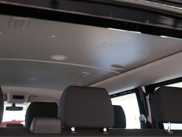 Volkswagen T6.1 Transporter DSG 9SITZER 2x KLIMA APP TEL