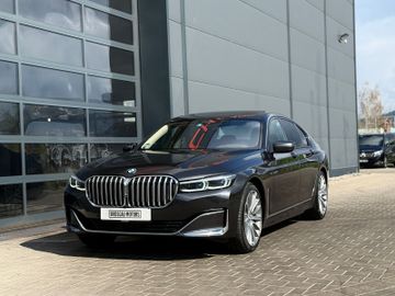 BMW 740 - 5
