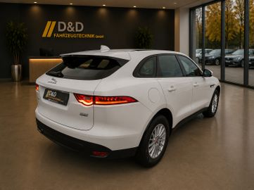 Jaguar F-Pace - 4