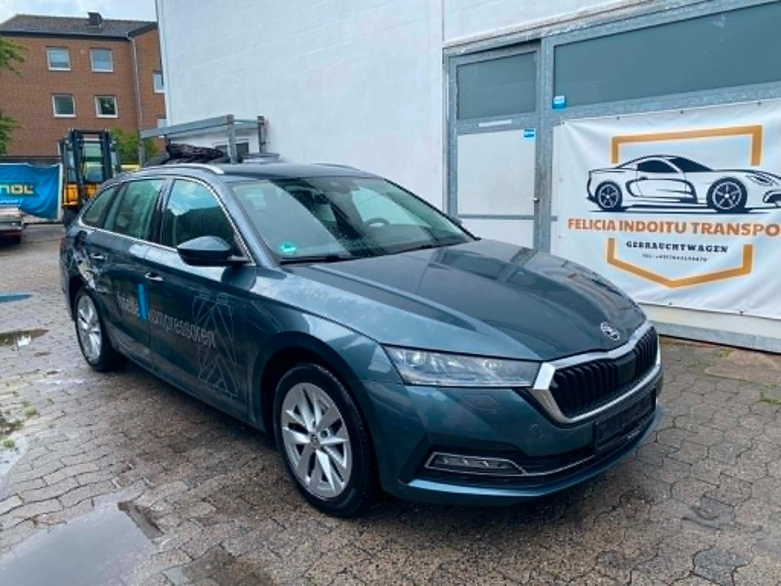 Skoda Octavia Combi First Edition
