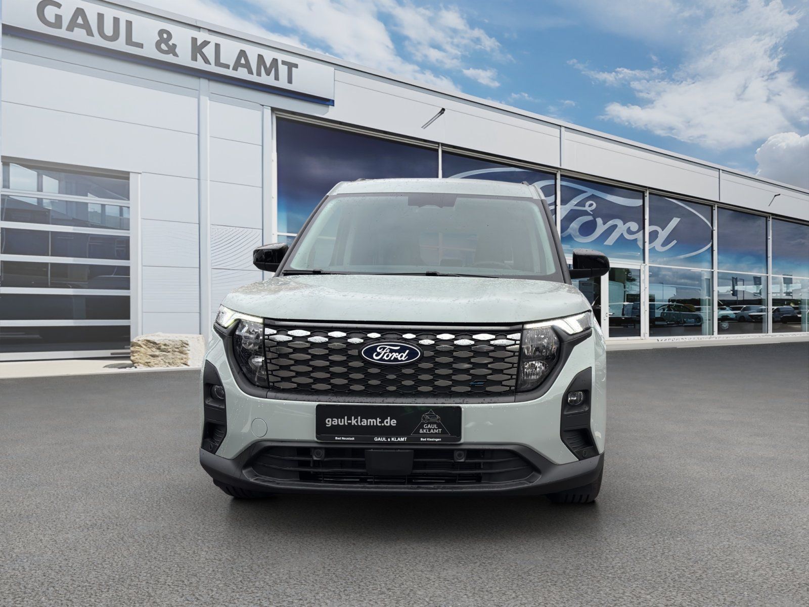 Fahrzeugabbildung Ford Tourneo Courier eMotor BEV Titanium