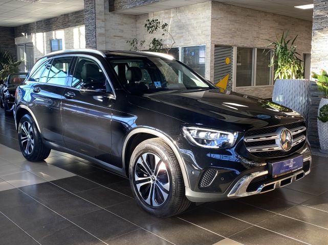 MERCEDES-BENZ GLC 300 d 4Matic Exclusive Leder LED Navi Distr+