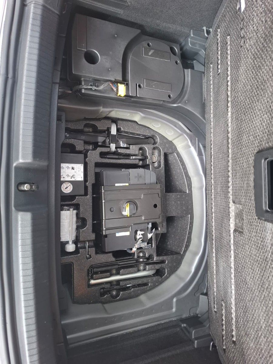 Fahrzeugabbildung Volkswagen Polo GTI 2.0 TSI DSG +ACC +IQ.Light +IQ.Drive