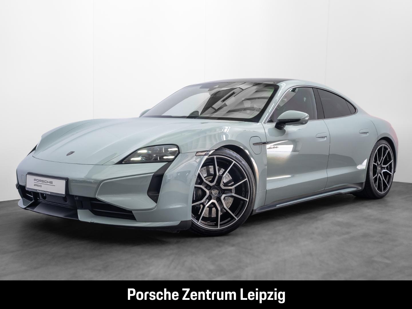 Porsche Taycan Turbo Burmester ActiveRide Nachtsicht