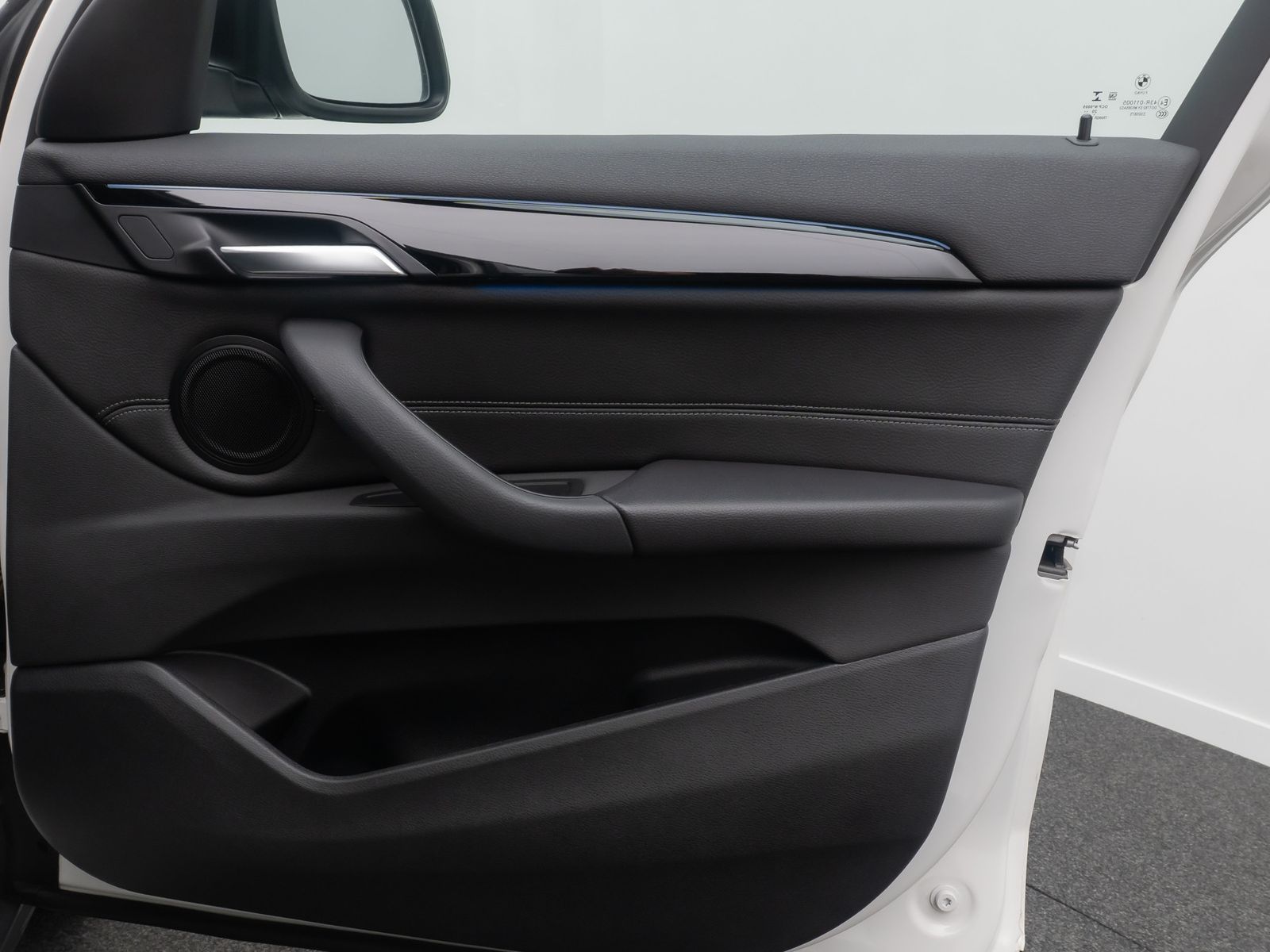 Fahrzeugabbildung BMW X1 xD25e Sport Line ParkAss DAB Navi LED 18Zoll