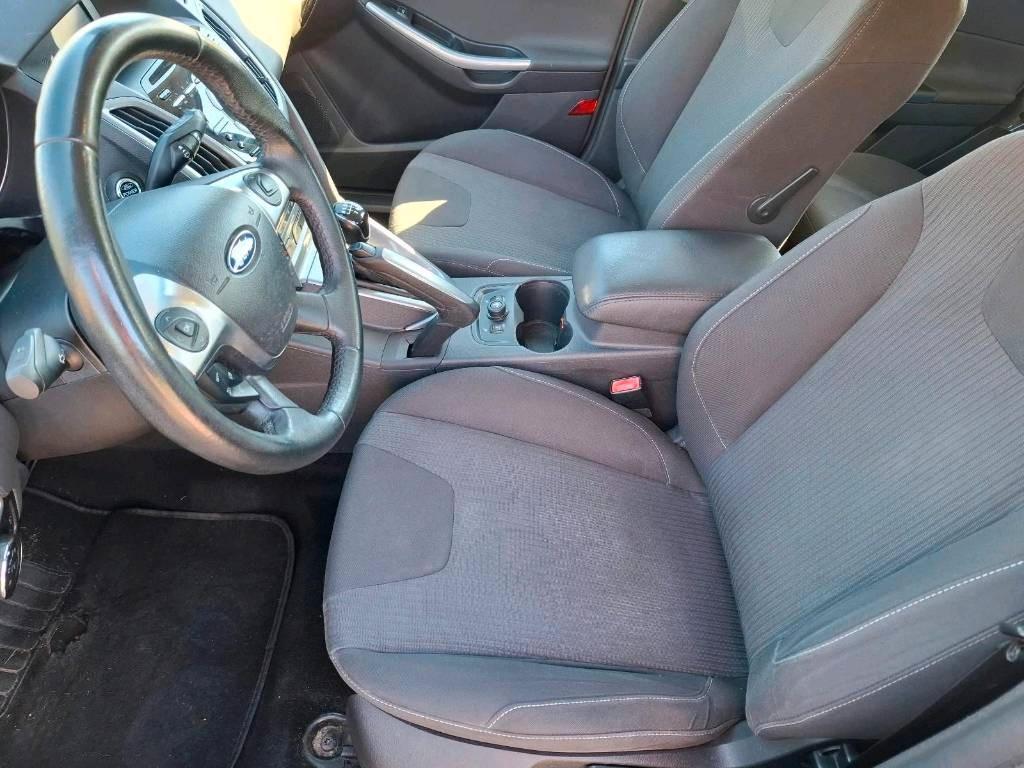 Ford Focus 2011 — photo 9