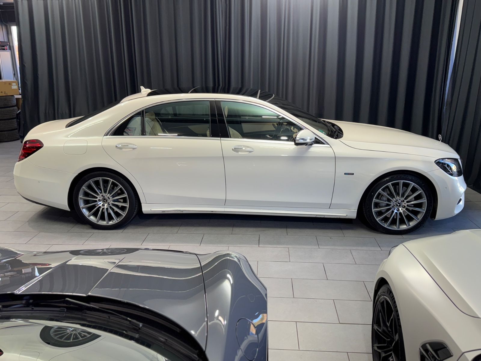 Fahrzeugabbildung Mercedes-Benz S 560e LANG|AMG-LINE|20"ZOLL|PANORAMA|ACC|VOLL