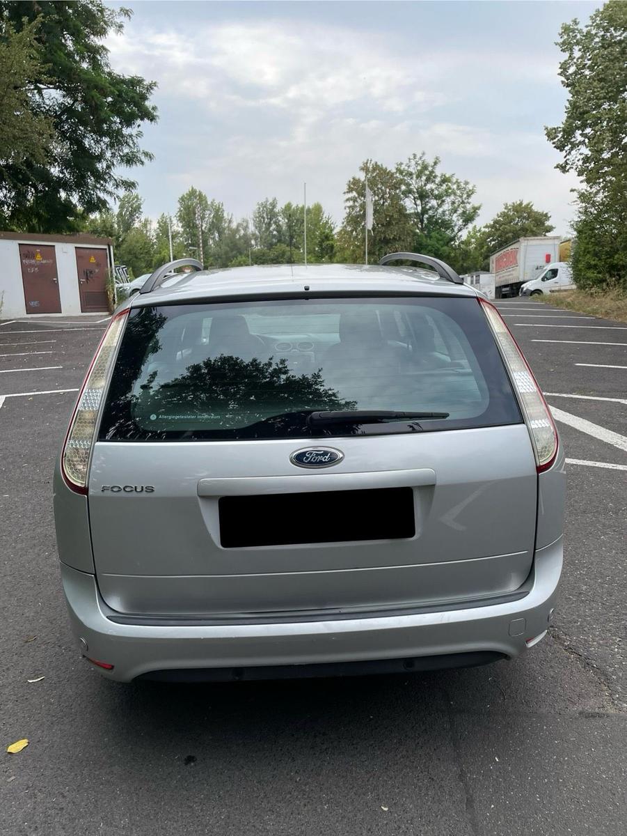 Ford Focus 2010 — photo 5
