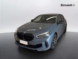 BMW Serie 1 (F40) - M 135i xDrive - blaue BMW 135