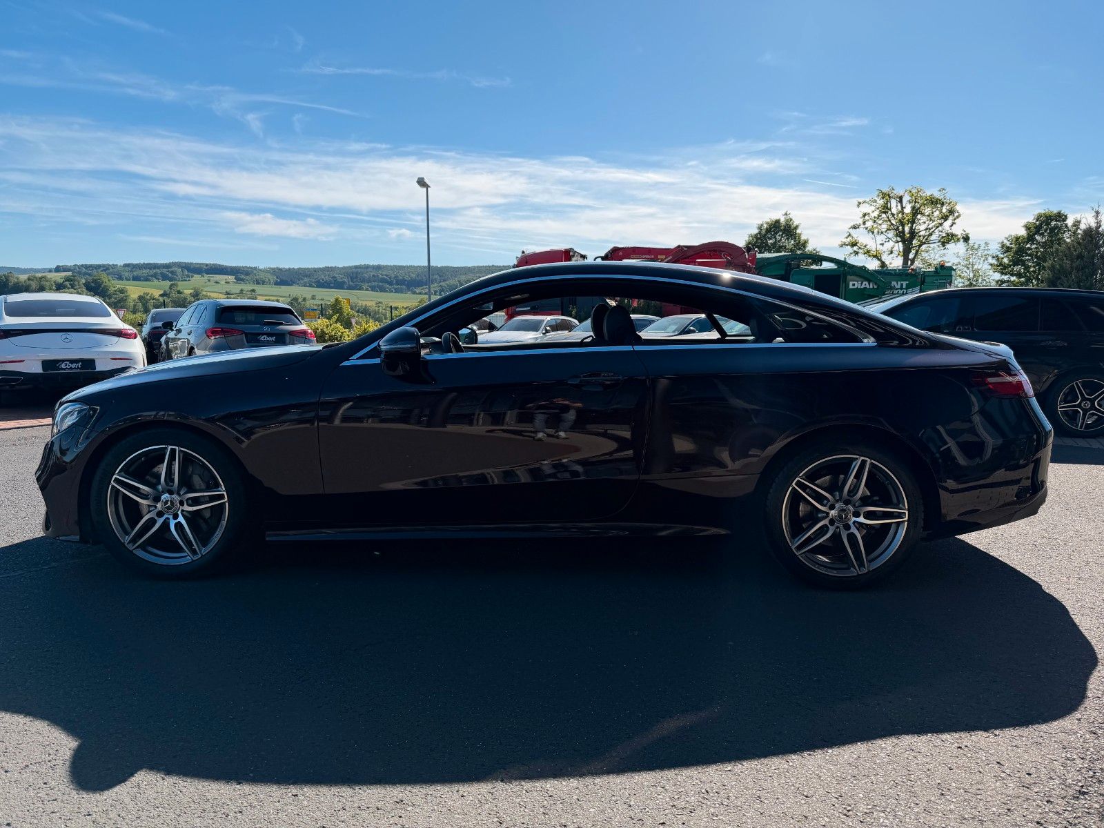 Fahrzeugabbildung Mercedes-Benz E 350 Coupe  AMG+Ambiente+RKamera+TotW+Alcantara