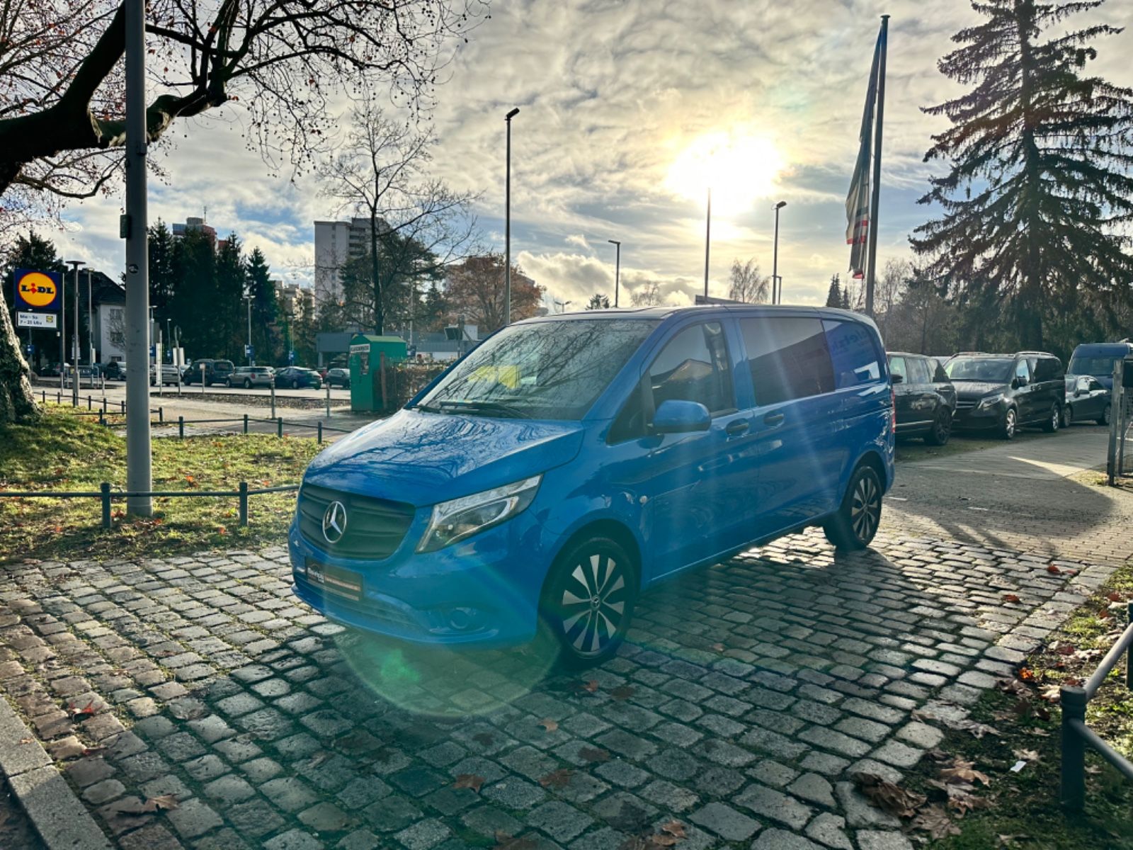 Fahrzeugabbildung Mercedes-Benz Vito 124 CDI Kompakt 4x4 Mixto*2xEl.Tür*LED*VOLL