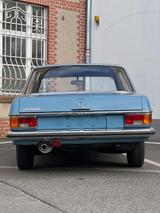 Mercedes-Benz 200D - Mercedes-Benz 200: D