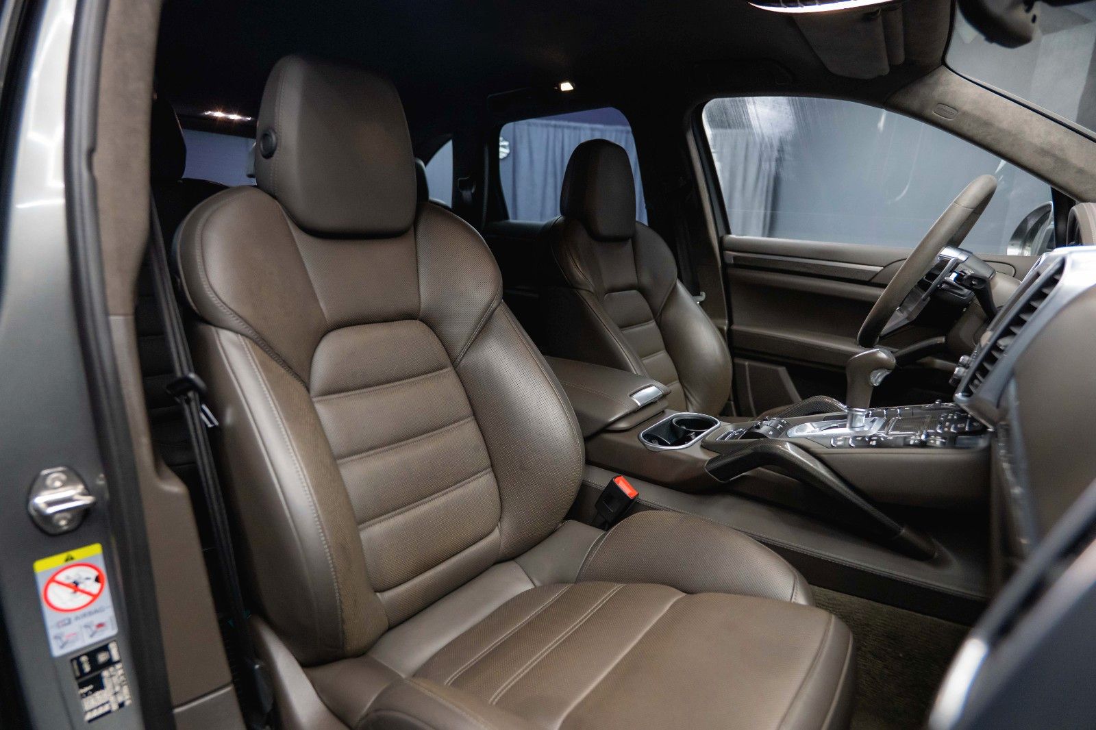 Fahrzeugabbildung Porsche Cayenne S Sport-Design Paket Carbon KERAMIK *LED