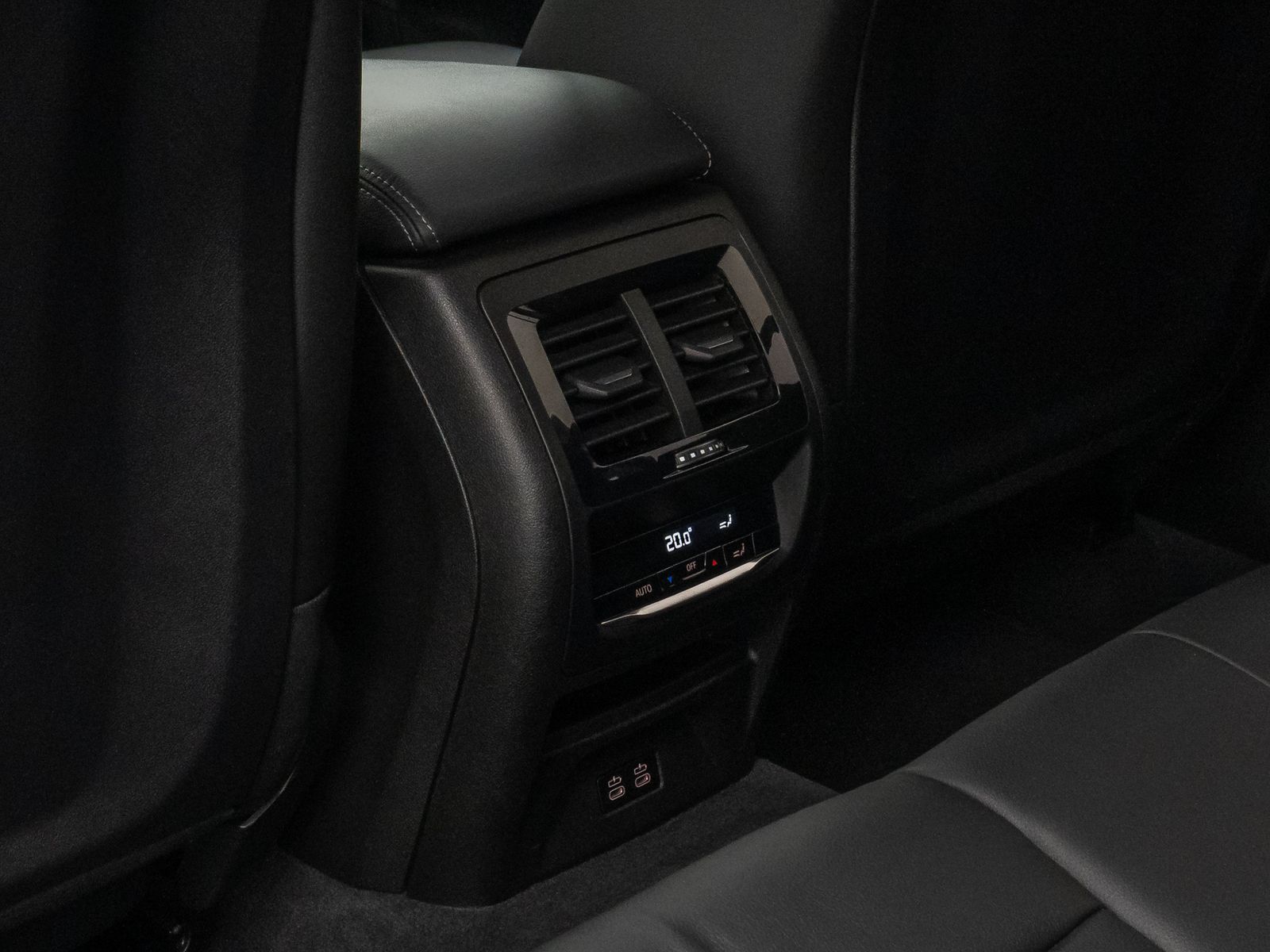 Fahrzeugabbildung BMW X3 xD20d Kamera DAB Leder Parkassis Sport 19Zoll