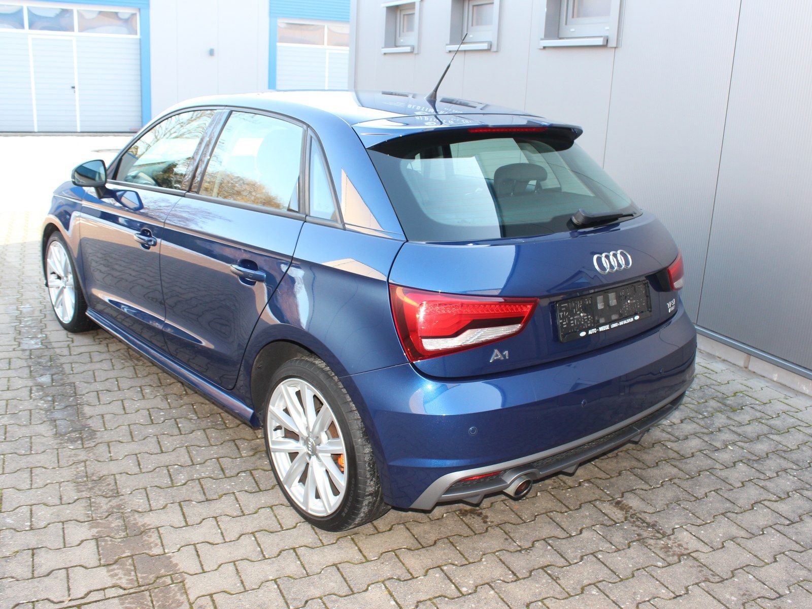 Fahrzeugabbildung Audi A1 basis ultra 1,0 TFSi