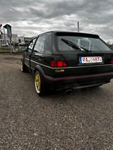 Volkswagen Golf 2 16V in grün - Volkswagen Golf aus 1990