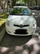 Toyota Auris, Baujahr 2009, 132 PS - Toyota Auris Gebrauchtwagen in München
