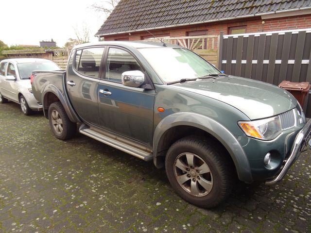 Mitsubishi L200 Intense Doppelkabine 4WD*Klima*AHK*Trittbre