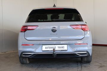 Volkswagen Golf VIII 2.0 TDI HUD+AID+MATRIX+PANO+KEY+AHK