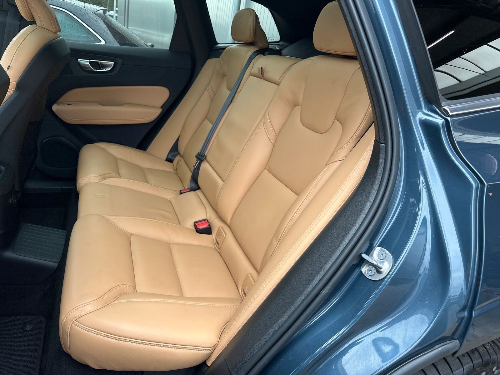 Fahrzeugabbildung Volvo XC60 T6 AWD Recharge Plus Bright NAV+LED+PANO