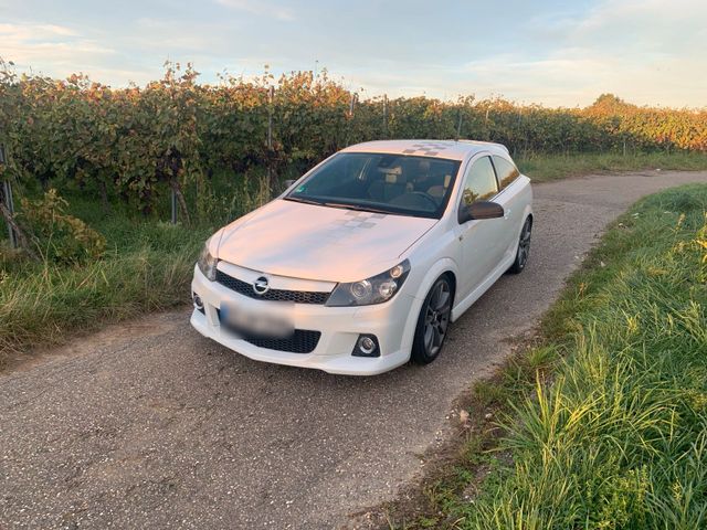 Opel Astra H OPC Nürburgring Edition