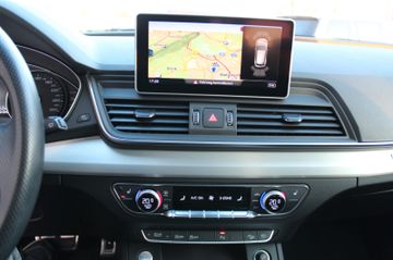 Fahrzeugabbildung Audi Q5 2.0 TFSI Quattro 2x S Line Matrix Pano 20"