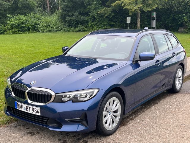 BMW 318d Touring Advantage Digital Cockpit Carplay 