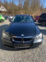 BMW 320 3 Touring 320d - BMW 320 aus 2008: Kombi