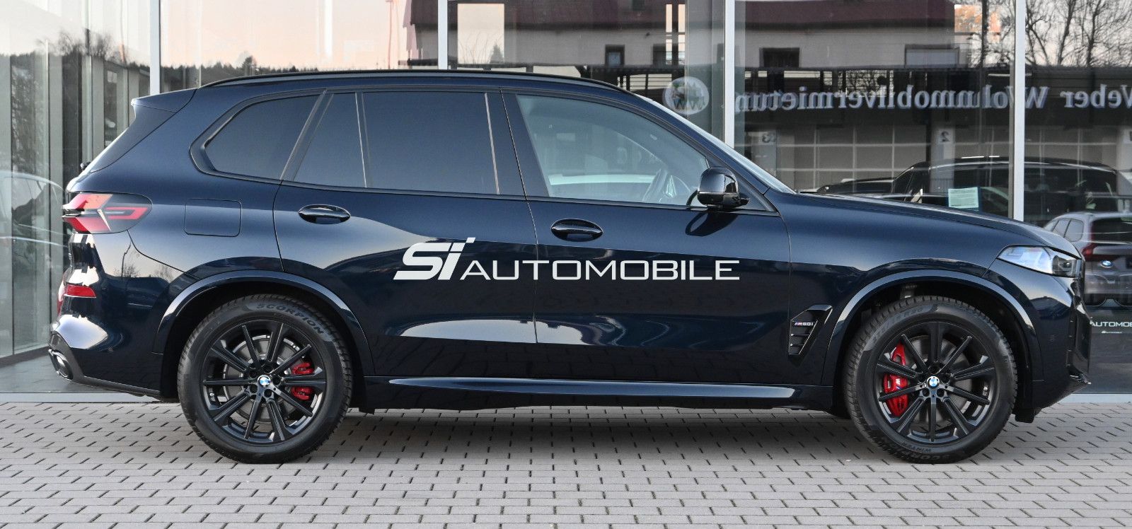 Fahrzeugabbildung BMW X5 M60i xDr. °UVP 155.609€°AHK°B&W°PROF.FAHRW.°