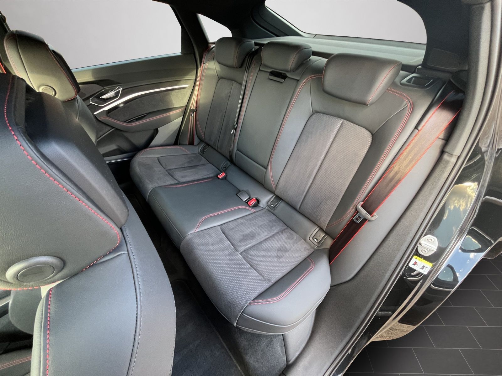 Audi Q8 e-tron - Bild 15