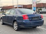 Toyota Avensis 2.0  Executive Liftback - gebrauchte Toyota Avensis aus dem Jahr 2004