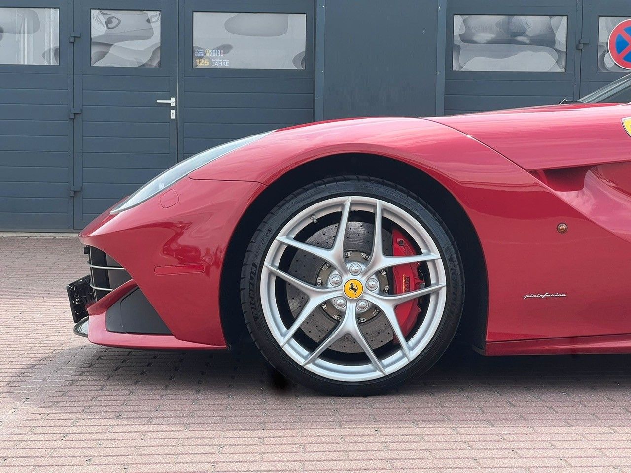 Fahrzeugabbildung Ferrari F12 Berlinetta*Carbon*Lift*Sonderfarbe*Garantie*