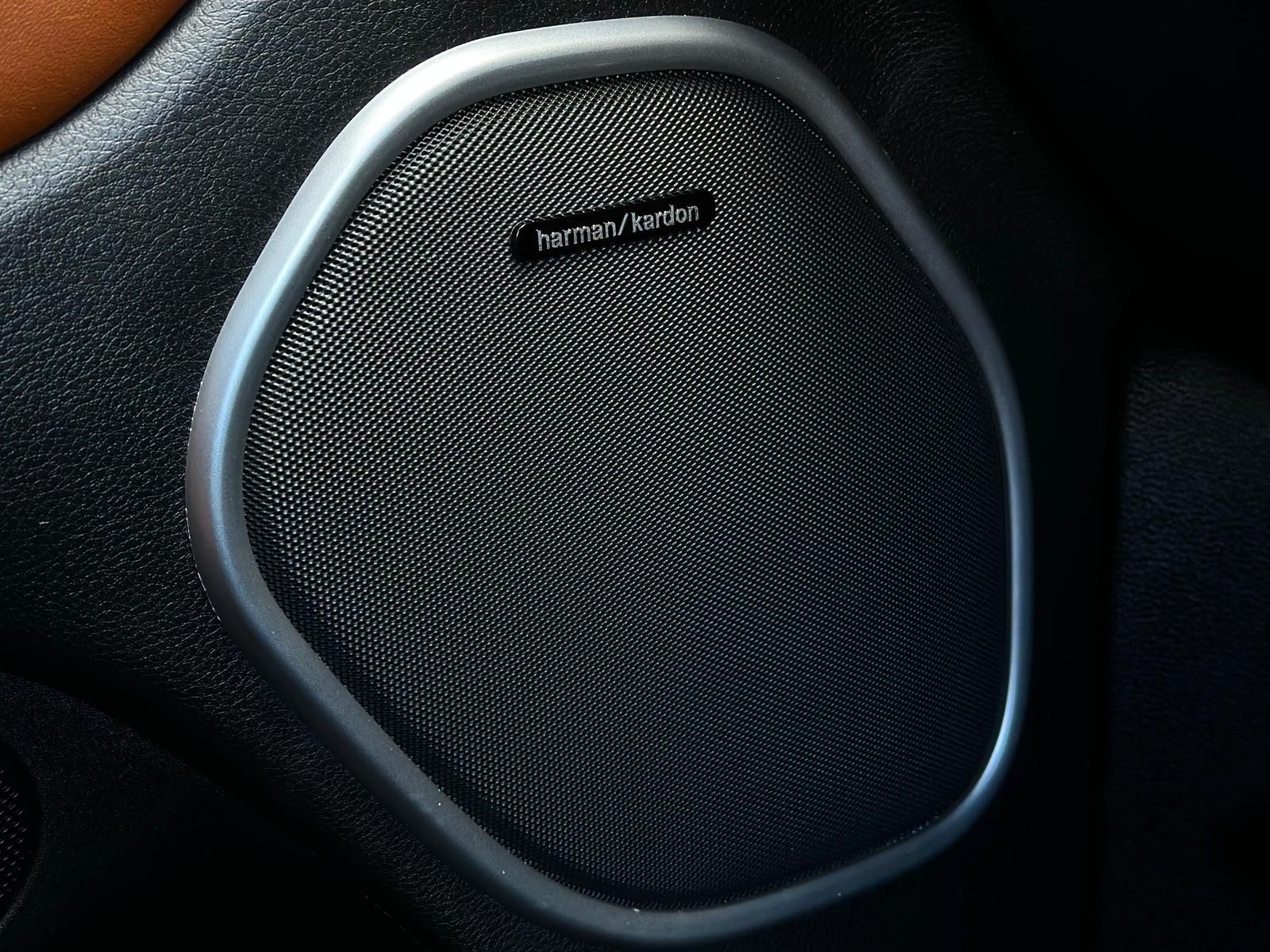 JEEP Grand Cherokee 6.4 HEMI SRT 4x4* BIXEN#AHK#PANO - Image 22