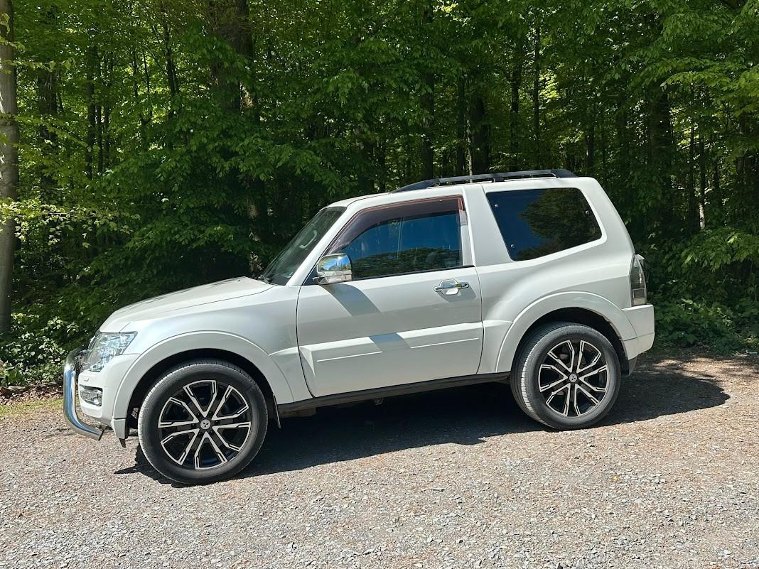 Mitsubishi Pajero 3.2 DI-D Top