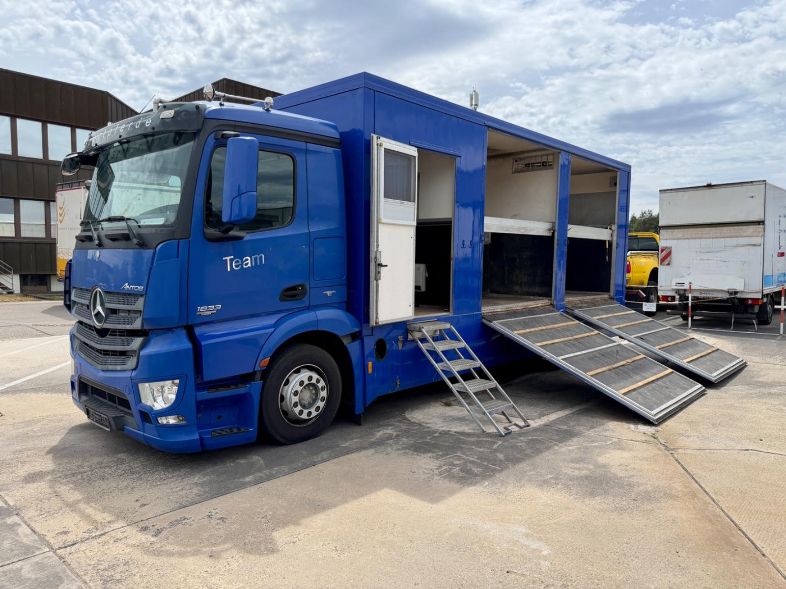 Mercedes-Benz Antos 1833 EU6 / JL Horsetruck / 4Pferde /1HD/DE