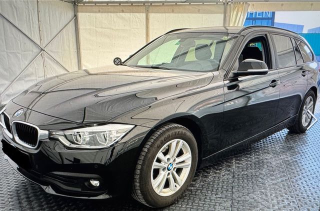 BMW 320 d Advantage (SHZ/8FACH/AHK/LED/L