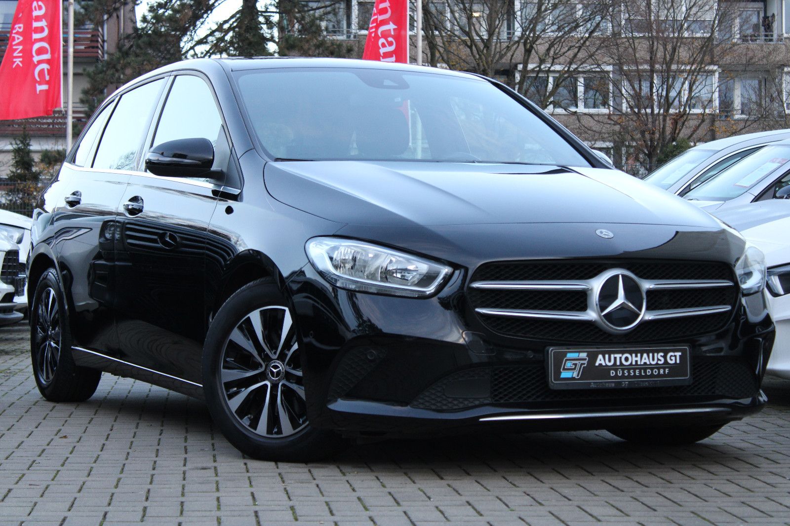 MERCEDES-BENZ B 180d DCT/Style/Klima/Sitzhzg/Spur/Tempom/PDC